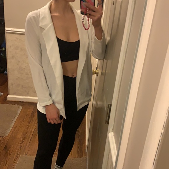 Lush Crepe Novak Blazer in White Size XS NWOT Lightweight Bride Vacation Summer - Picture 11 of 12